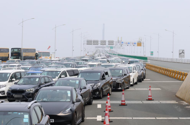 港车北上 vs 中港两地牌